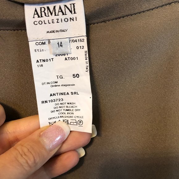 **Armani Collezioni linen silk blend suit - Picture 9 of 10